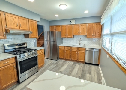 476 Raupp Boulevard - Photo 1