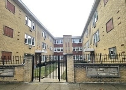3201 W Berwyn Avenue - Photo 1