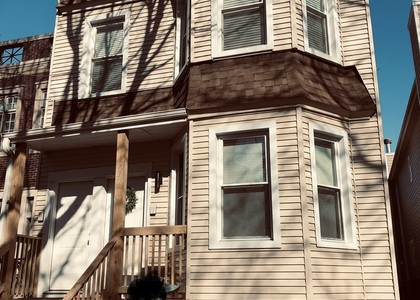 1730 W Nelson Street - Photo 1