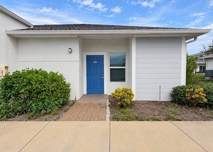 3325 Sw 8th Place - Photo 1