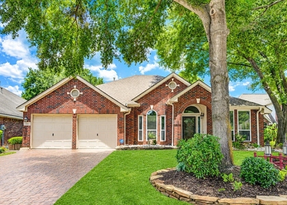 15831 Laurel Cove - Photo 1