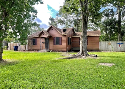 718 E Wilkins Street - Photo 1