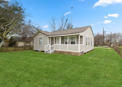 1107 Defender Street - Photo 1