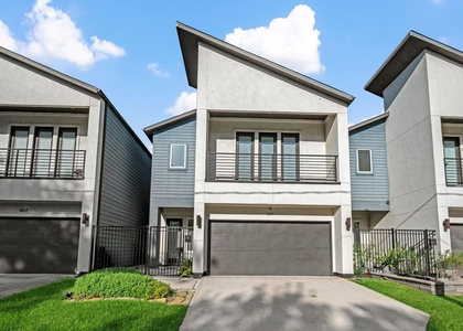 1611 Hardy Street - Photo 1