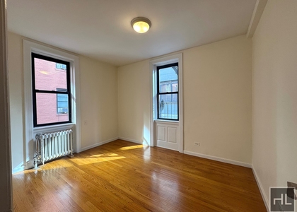 West 45 Street - Photo 1