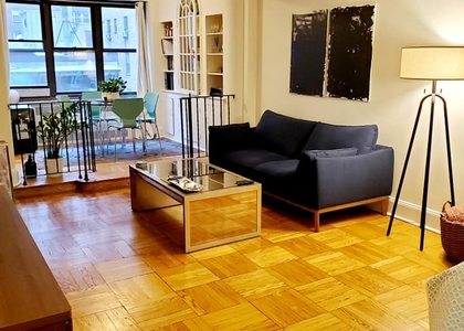 East 56 Street - Photo 1