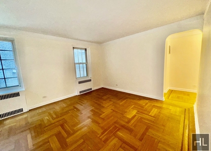 Jane St - Photo 1