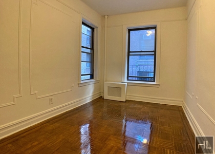 East 88 Street - Photo 1
