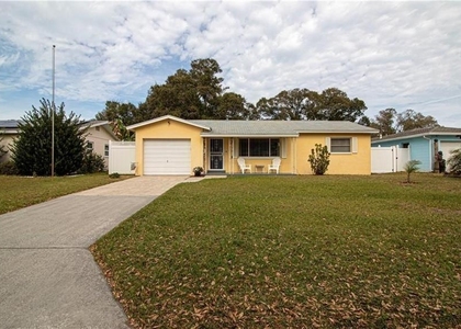 3925 15th Avenue N - Photo 1