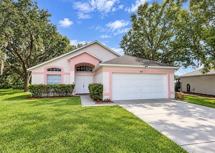 712 Swallow Lane - Photo 1