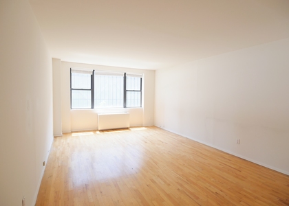 423 East 90th Street - Photo 1