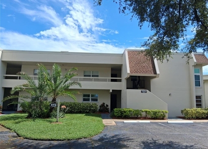 7231 W Country Club Drive N - Photo 1