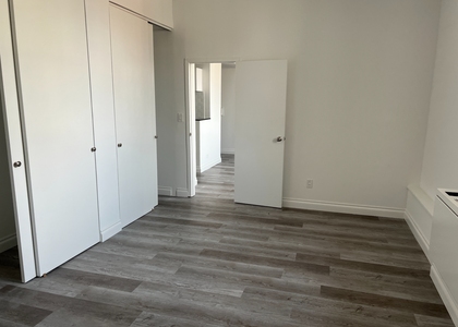  West 34th Street - Photo 1