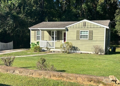 150 Magnolia Street - Photo 1