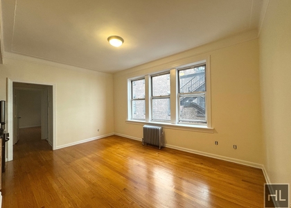 West 13 Street - Photo 1