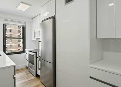 W 58th St - Photo 1