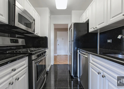 East 86th Street - Photo 1
