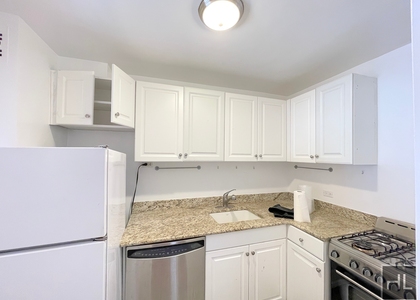 West 89th Street - Photo 1