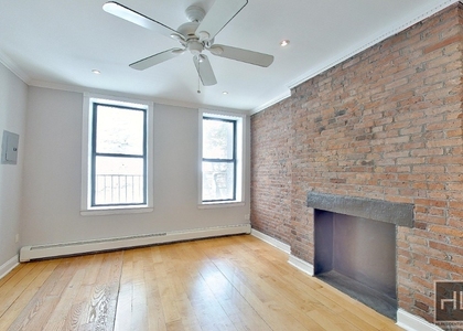 Avenue B - Photo 1