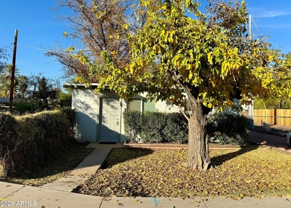 514 W 13th Street - Photo 1