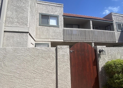 2311 E Hartford Avenue - Photo 1