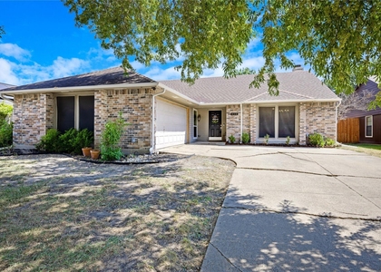 512 Rosewood Lane - Photo 1