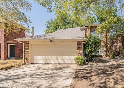 617 Dover Court - Photo 1