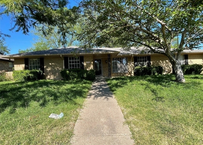 1112 Joanna Circle - Photo 1