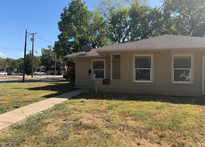701 Largent - Photo 1
