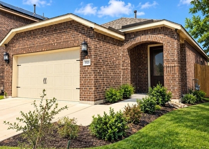 1121 Butler Avenue - Photo 1