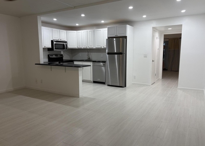 253 Newport P - Photo 1