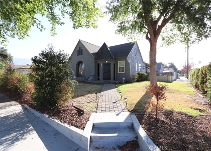 2905 N Sierra Way - Photo 1
