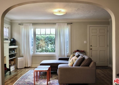 7620 Fountain - Photo 1