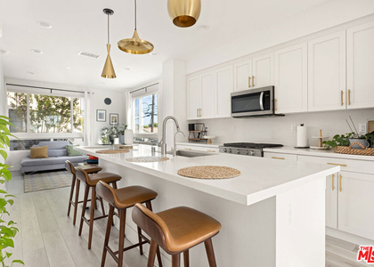 2931 Exposition Place - Photo 1