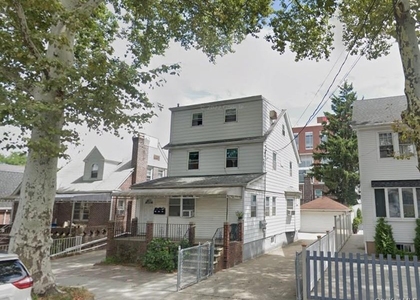 5633 138th Street - Photo 1