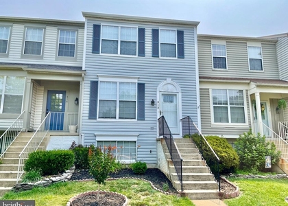 312 Stallion Square Ne - Photo 1