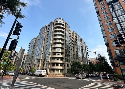 811 4th Street Nw - Photo 1