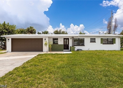 1575 Grace Avenue - Photo 1