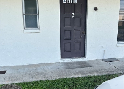 4710 Se 6th Avenue - Photo 1
