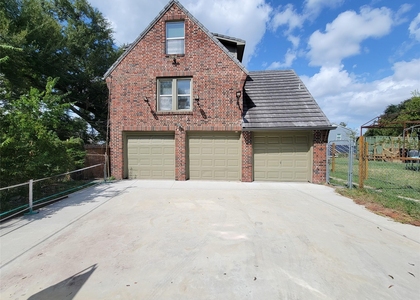 3214 Macgregor Way - Photo 1