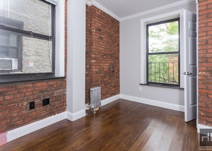 West 103 Street - Photo 1