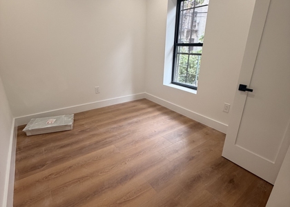 435 Lincoln Ave - Photo 1