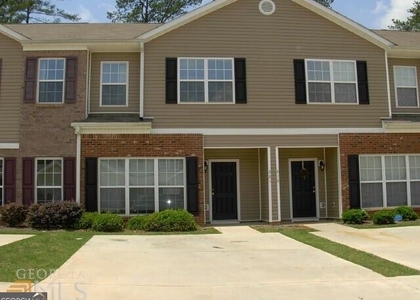 221 Shenandoah Drive - Photo 1