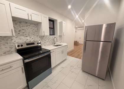 435 Lincoln Avenue - Photo 1