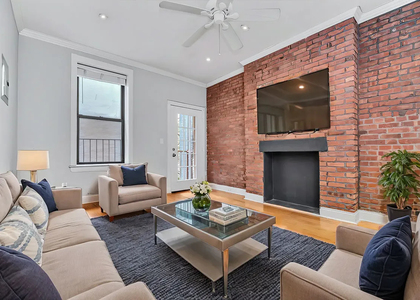 564 Hudson Street - Photo 1