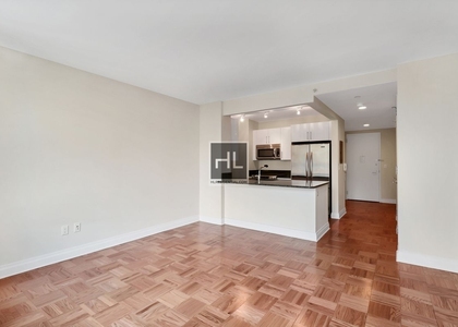 Lexington Avenue - Photo 1