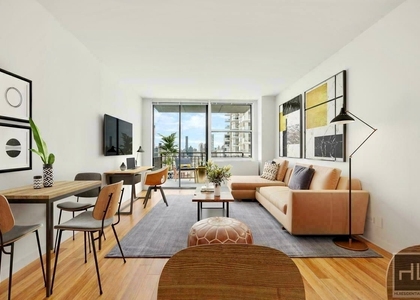 East 75th Street - Photo 1