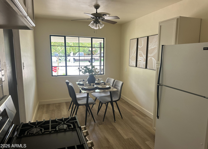 1324 E Hall Street - Photo 1