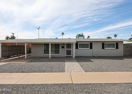 3813 W Meadowbrook Avenue - Photo 1