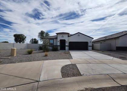 701 N 13th Place - Photo 1